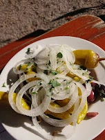 Oliven Peperoni Zwiebeln